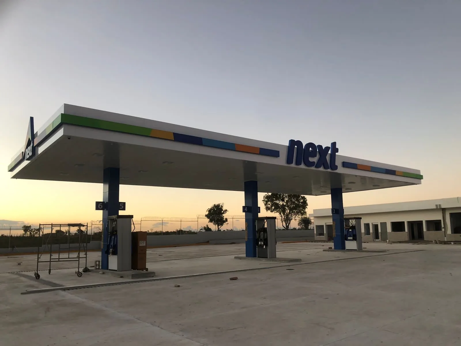 Proyecto de construcción comercial exterior