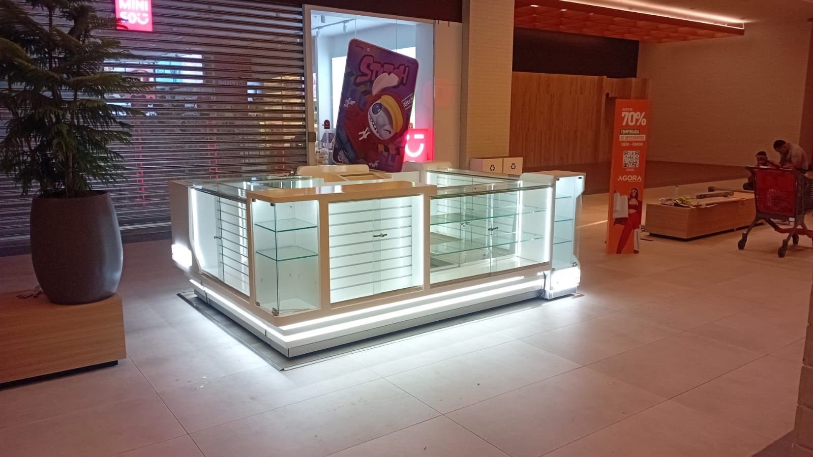 Proyecto de mobiliario comercial