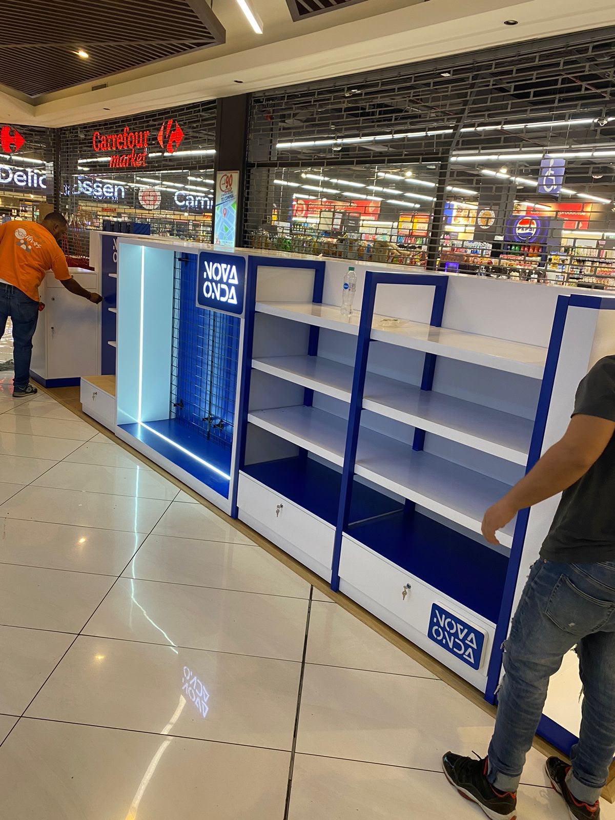 Proyecto de mobiliario comercial